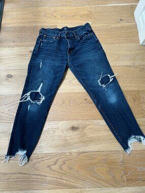 GAP Best Girlfriend Jeans Distressed Raw Hem Dark Wash Size 28